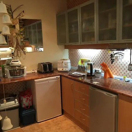 Луксозна вила Inviting 4-bed In Dolishte *
